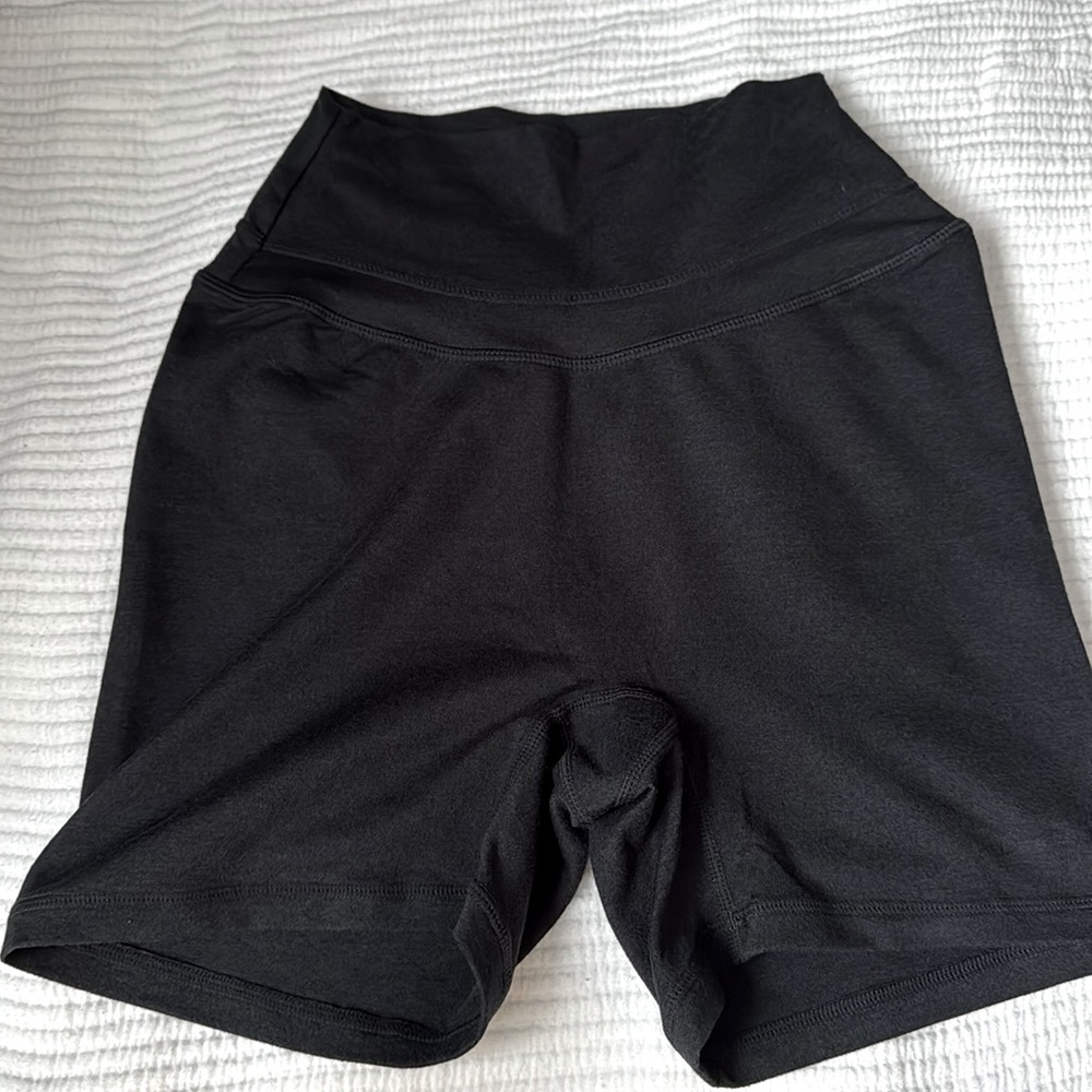 P’tula Bare Shorts 4” Sz M Black